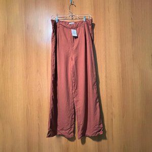 Pleat Front Drapey Pant